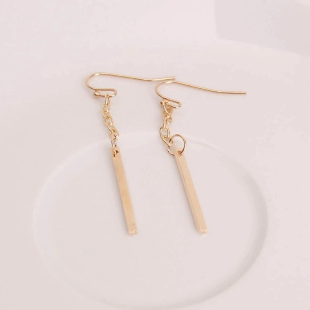 💎💙💎CHAIN💛BAR DROP EARRINGS! BUNDLE 4 DISCOUNT! - Picture 6 of 8